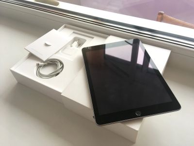 Лот: 14549912. Фото: 1. iPad new 2017 32Gb РСТ. Планшеты