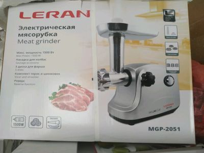 Лот: 14525100. Фото: 1. Мясорубка электическая новая leran. Кухонная