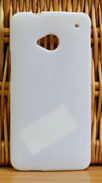 Лот: 7234225. Фото: 1. Чехол HTC One/M7 силикон белый... Чехлы, бамперы