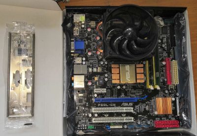 Лот: 15941827. Фото: 1. Asus P5QL-CM + E7500 2.9GHz... Материнские платы
