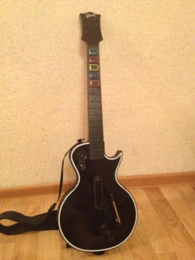 Лот: 6366145. Фото: 1. Гитара Guitar Hero для PlayStation... Аксессуары для игровых приставок, консолей, геймпады
