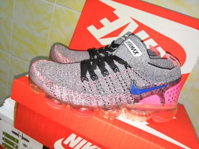 Лот: 12724449. Фото: 1. Кроссовки Nike Air VaporMax. Кеды, кроссовки, слипоны