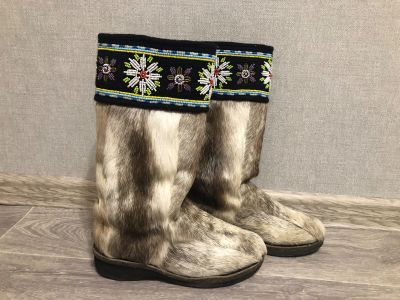 Лот: 14985506. Фото: 1. Унты женские. Верхняя одежда