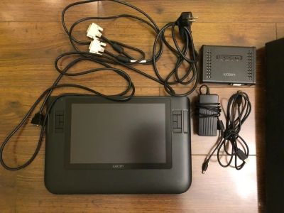 Лот: 6603685. Фото: 1. Графический Планшет Wacom Cintiq... ЖК-мониторы