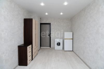 Лот: 25547131. Фото: 1. комната , Красноярск улица Воронова... Квартиры, студии