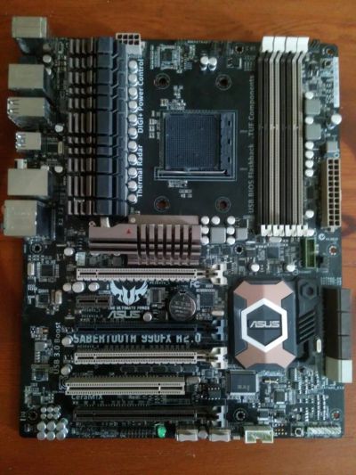 Лот: 9242433. Фото: 1. Asus Sabertooth 990fx R2.0. Материнские платы