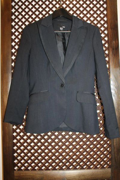 Лот: 4538850. Фото: 1. Пиджак H&M (стильная классика). Пиджаки, жакеты, жилеты