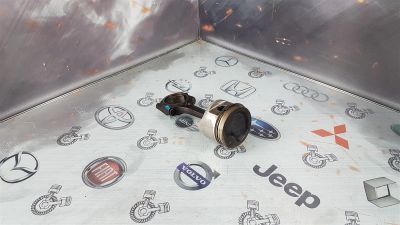 Лот: 23590235. Фото: 1. Поршень с шатуном Honda Integra... Двигатель и элементы двигателя