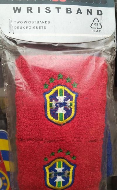 Лот: 5996160. Фото: 1. Напульсники "Brazil" Новые! Цена... Спортивная символика и атрибутика