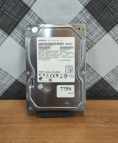 Лот: 20596675. Фото: 1. Жесткий диск SATA-II 3,5 Hitachi... Жёсткие диски (HDD)
