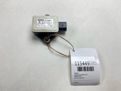 Лот: 25529333. Фото: 1. Датчик Audi A5 2013 8R0907637B... Электрооборудование