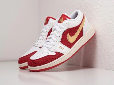 Лот: 18891981. Фото: 1. Кроссовки Nike Air Jordan 1 Low... Кеды, кроссовки, слипоны