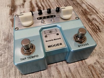 Лот: 25412424. Фото: 1. Mooer Revery Reverb, педаль эффектов. Гитарные эффекты и комбоусилители