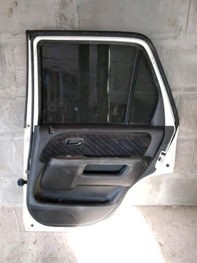 Лот: 12152462. Фото: 1. Honda Cr-v rd5 Задняя правая дверь. Кузов
