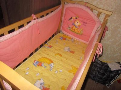 Лот: 2528184. Фото: 1. Кроватка детская деревянная... Детские кровати и кроватки