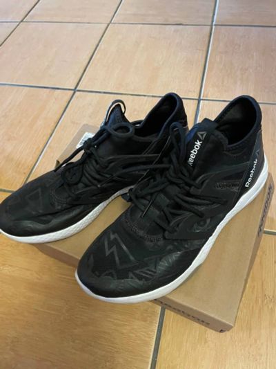 Лот: 19639513. Фото: 1. Кроссовки женские Reebok Hayasu. Кеды, кроссовки, слипоны