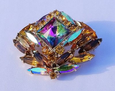 Лот: 25770412. Фото: 1. Брошь Чехословакия. Броши