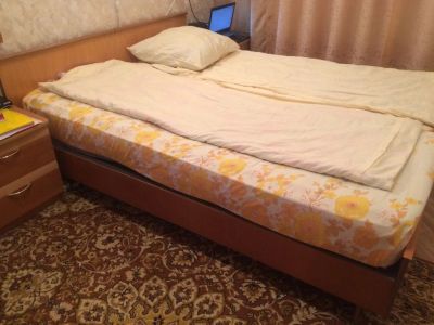 Лот: 9165481. Фото: 1. Кровать двуспальная с матрасами... Кровати
