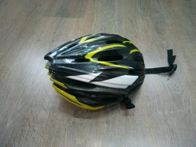 Лот: 12085319. Фото: 1. Шлем велосипедный. Шлемы
