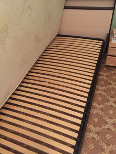 Лот: 10649858. Фото: 1. Продам кровать, 90*200 состояние... Кровати