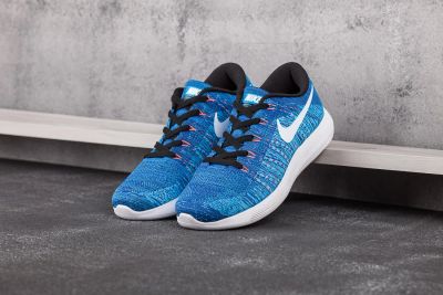 Лот: 10103916. Фото: 1. Nike LunarEpic Low Flyknit. Кеды, кроссовки, слипоны