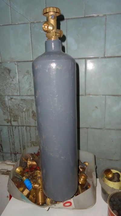Лот: 5337304. Фото: 1. Баллон пропан 3л. Италия! Заправленный... Баллоны, газ в баллонах