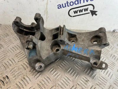Лот: 24840478. Фото: 1. кронштейн генератора Nissan Almera... Двигатель и элементы двигателя