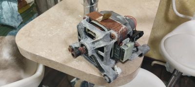 Лот: 25068748. Фото: 1. Двигатель Indesit wt100. Запчасти для стиральных и посудомоечных машин