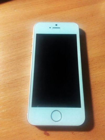 Лот: 8251841. Фото: 1. IPhone 5s. Смартфоны