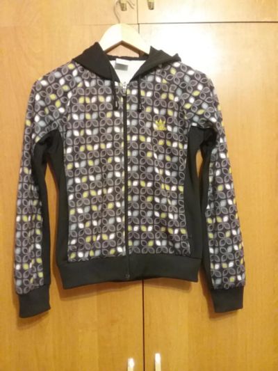 Лот: 7028542. Фото: 1. Кофта Adidas. Пиджаки, жакеты, жилеты