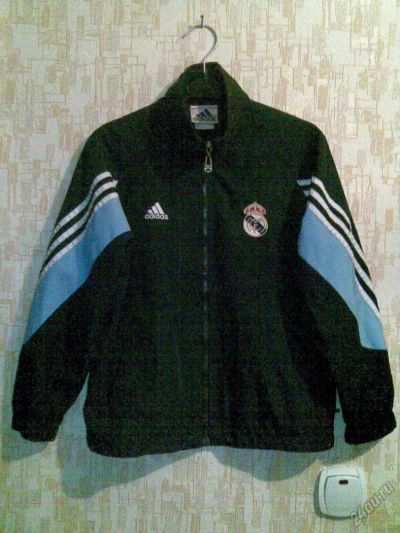 Лот: 5600911. Фото: 1. спортивная ветровка 44-46 Adidas. Верхняя одежда