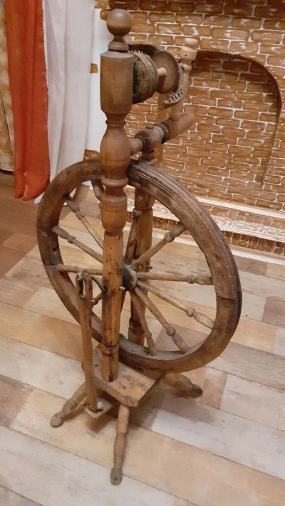 Лот: 15683528. Фото: 1. антикварная прялка. Предметы интерьера и быта