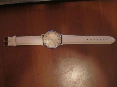 Лот: 7443617. Фото: 1. Часы "Geneva Quartz" белые. Оригинальные наручные часы