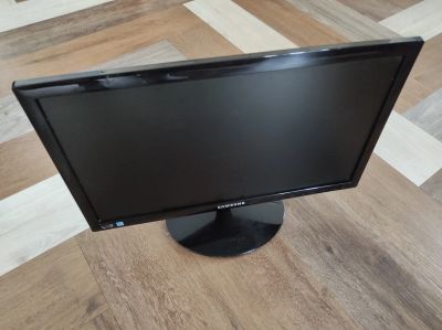 Лот: 19392922. Фото: 1. Монитор Samsung SyncMaster S19A300N. ЖК-мониторы