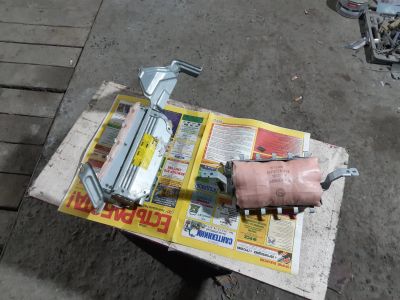 Лот: 15086708. Фото: 1. Подушка безопасности колени под... Другое (автозапчасти)