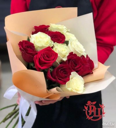 Лот: 13780687. Фото: 1. Лот № 540 Букет из 15 роз - от... Свежие цветы