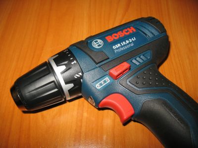 Лот: 12433223. Фото: 1. Дрель-шуруповерт BOSCH GSR 10... Электроинструмент
