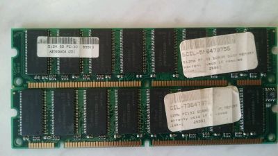 Лот: 9618839. Фото: 1. Память две SDRAM 512Mb PC133. Оперативная память