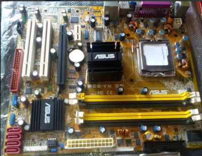 Лот: 7482286. Фото: 1. Asus P5B-VM SE. Материнские платы