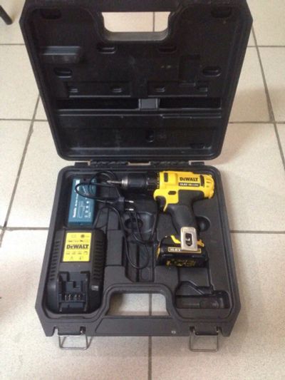 Лот: 9209989. Фото: 1. Шуруповерт DeWALT DCD710. Электроинструмент