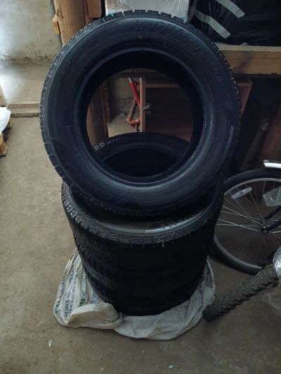 Лот: 25766664. Фото: 1. Шины зимние 215/60 R16 Yokohama... Шины