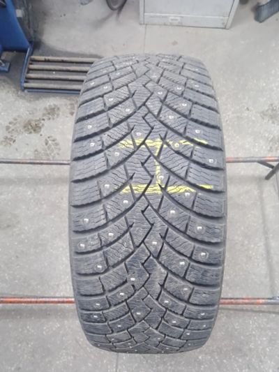 Лот: 24644355. Фото: 1. 1шт 235-45-18 Pirelli Ice Zero2. Шины