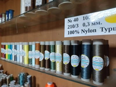 Лот: 10944190. Фото: 1. Нитки Nylon 210/3 для машинки... Ткани, нитки, пряжа