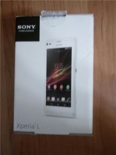 Лот: 7281107. Фото: 1. Смартфон SonyXperia L C2105. Смартфоны