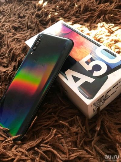 Лот: 13997411. Фото: 1. Samsung A50 6/128. Смартфоны