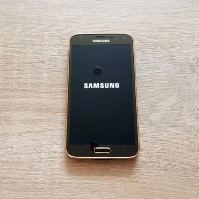 Лот: 11086062. Фото: 1. Samsung galaxy s5 duos. Смартфоны