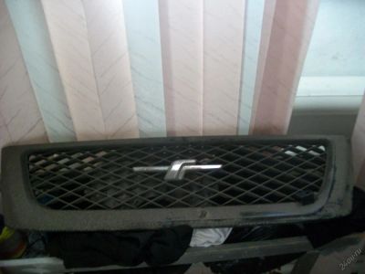 Лот: 5743216. Фото: 1. Решетка радиатора Subaru Forester... Кузов