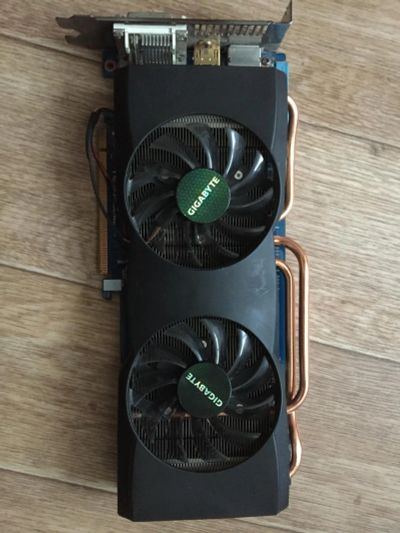 Лот: 10915539. Фото: 1. Radeon HD 5850 Gigabyte. Видеокарты