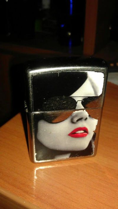 Лот: 9105085. Фото: 1. зажигалка Zippo. Зажигалки, спички, пепельницы