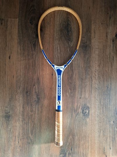 Лот: 25745384. Фото: 1. Винтажная теннисная ракетка Spalding... Мячи, ракетки, шайбы, клюшки